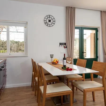 Volicija فيلة ماكارسكا