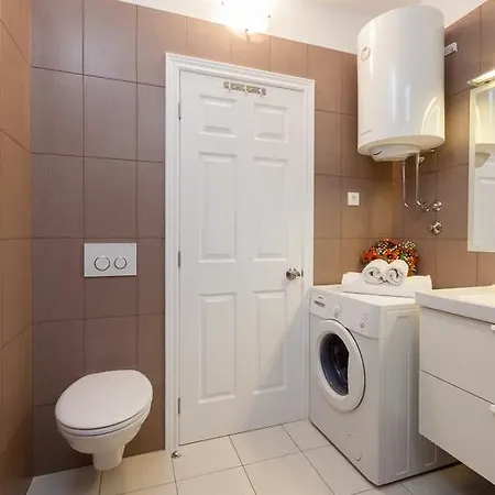 Volicija فيلة ماكارسكا