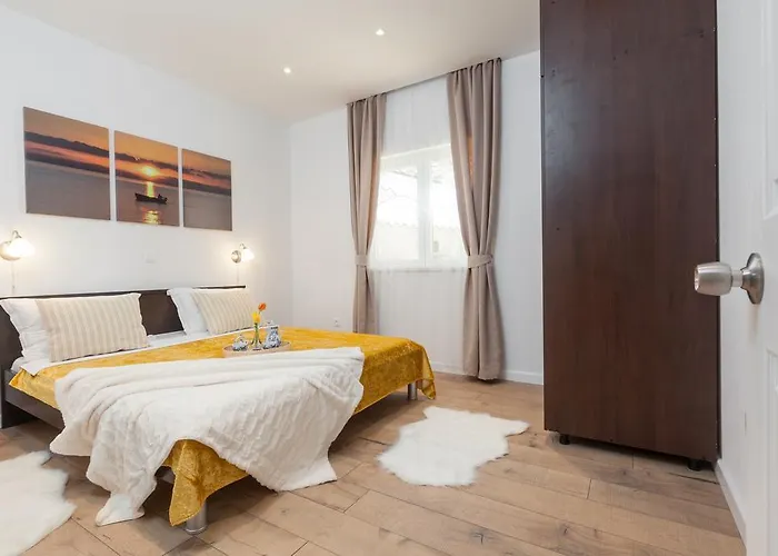 Volicija Villa Makarska