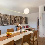 Volicija Vila Makarska